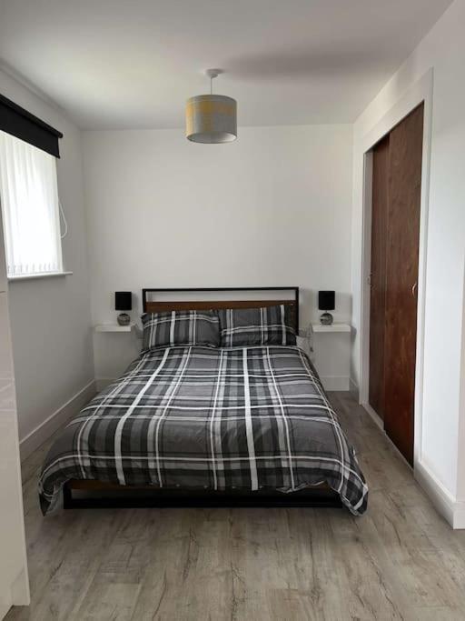 Lovely One Bed, Open Plan Studio Apartment. Culloden Dış mekan fotoğraf